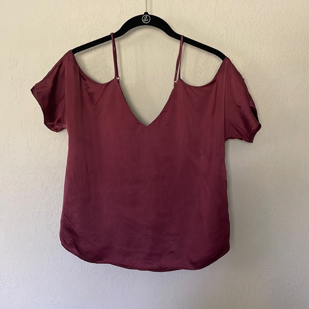 Aritzia Wilfred Cabernet Cold Shoulder Blouse
